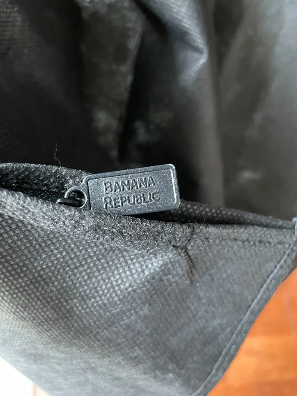 Banana Republic Lightweight Pack able Garment Dust Bag Zip Storage